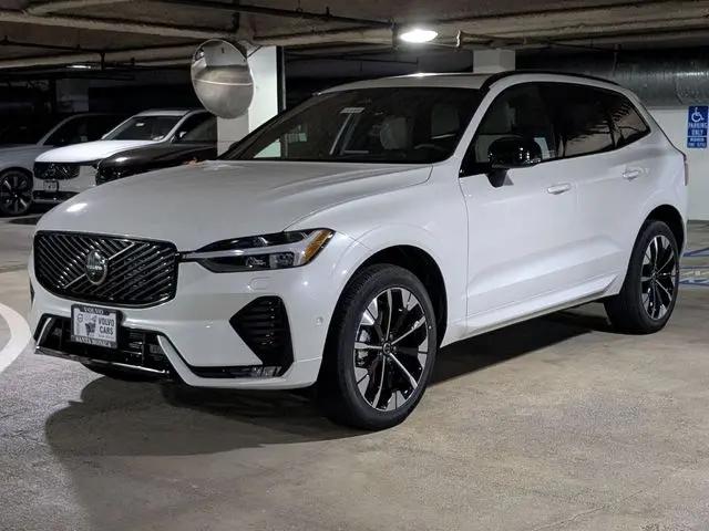 2026 Volvo XC60 B5 Plus