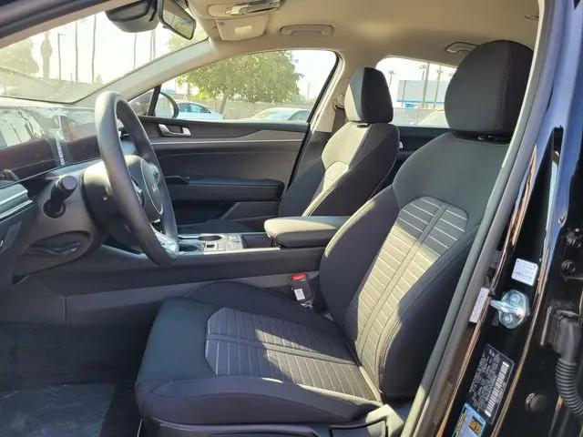 2026 Kia K5 LXS FWD