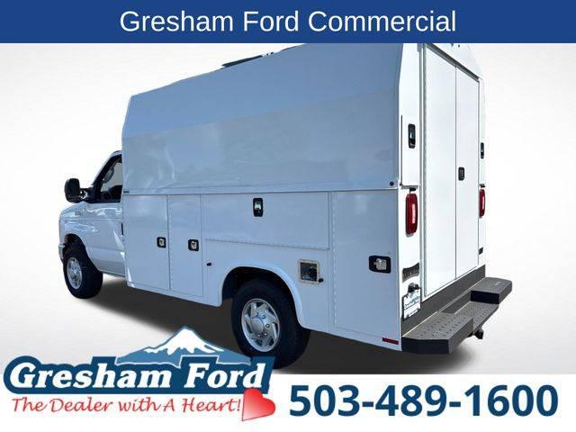 2025 Ford E-350 Cutaway E-Series Cutaway