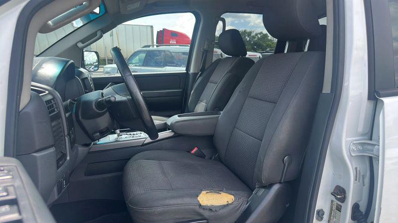 2012 Nissan Titan SV
