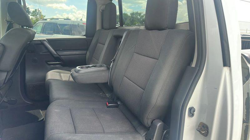 2012 Nissan Titan SV