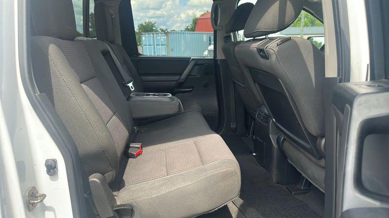 2012 Nissan Titan SV