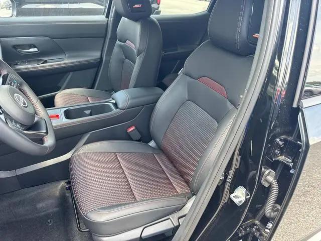 2025 Nissan Kicks SR Intelligent AWD