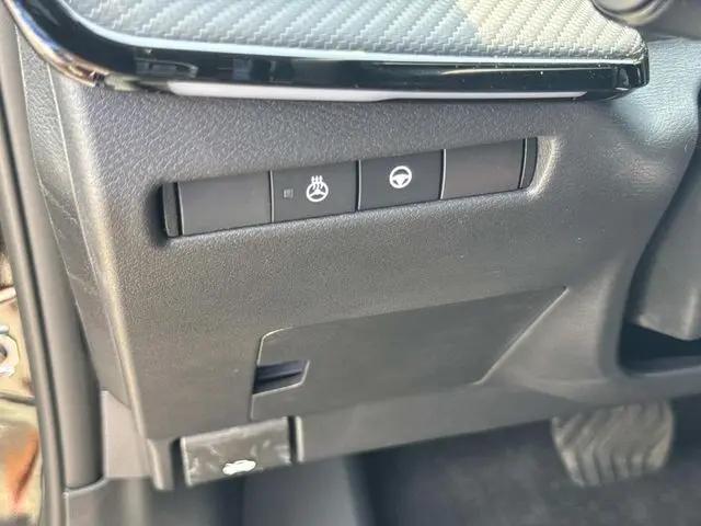 2025 Nissan Kicks SR Intelligent AWD
