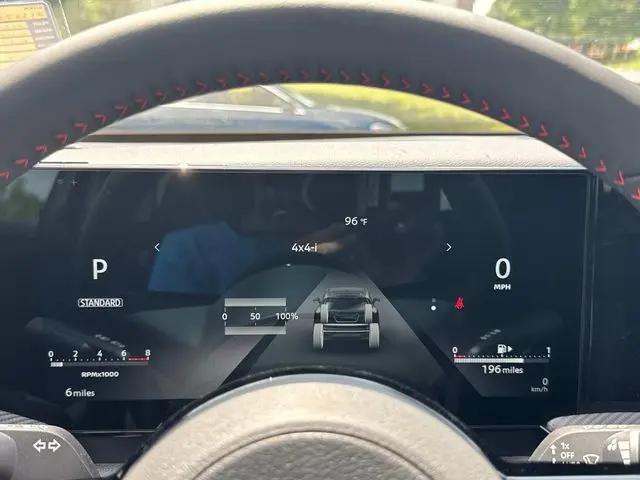 2025 Nissan Kicks SR Intelligent AWD