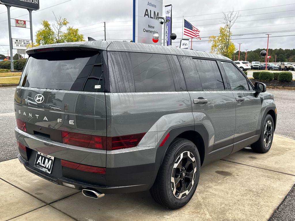 2026 Hyundai Santa Fe SE photo 3