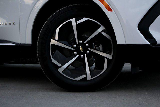 2025 Chevrolet Equinox LT 2