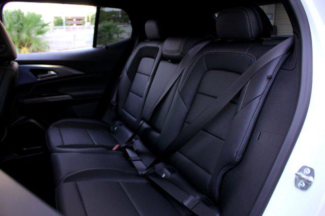 2025 Chevrolet Equinox LT 2