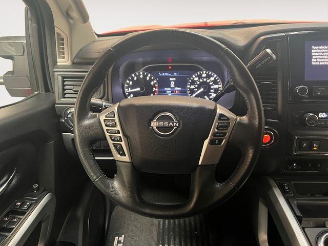 2024 Nissan TITAN Crew Cab SV 4x2
