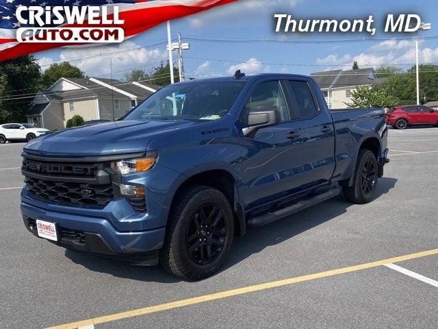 2024 Chevrolet Silverado 1500 4WD Double Cab Standard Bed Custom
