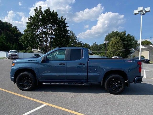 2024 Chevrolet Silverado 1500 4WD Double Cab Standard Bed Custom