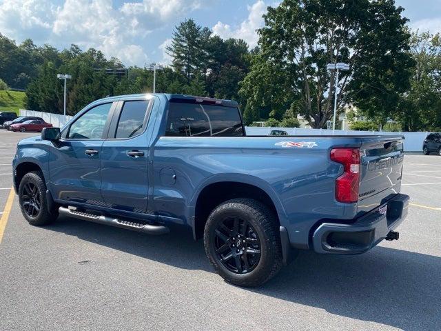 2024 Chevrolet Silverado 1500 4WD Double Cab Standard Bed Custom