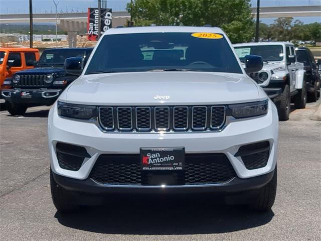 2025 Jeep Grand Cherokee Laredo X 4x2
