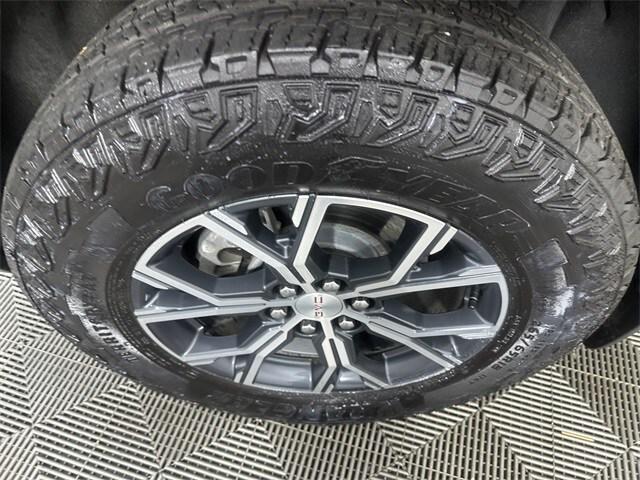 2024 GMC Acadia AWD AT4