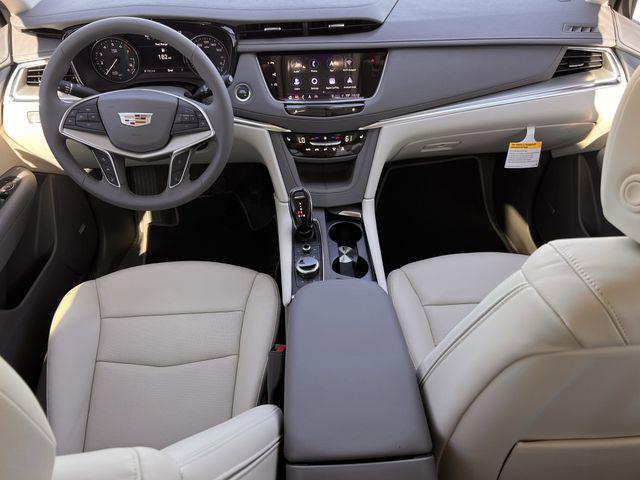 2025 Cadillac XT5 FWD Premium Luxury