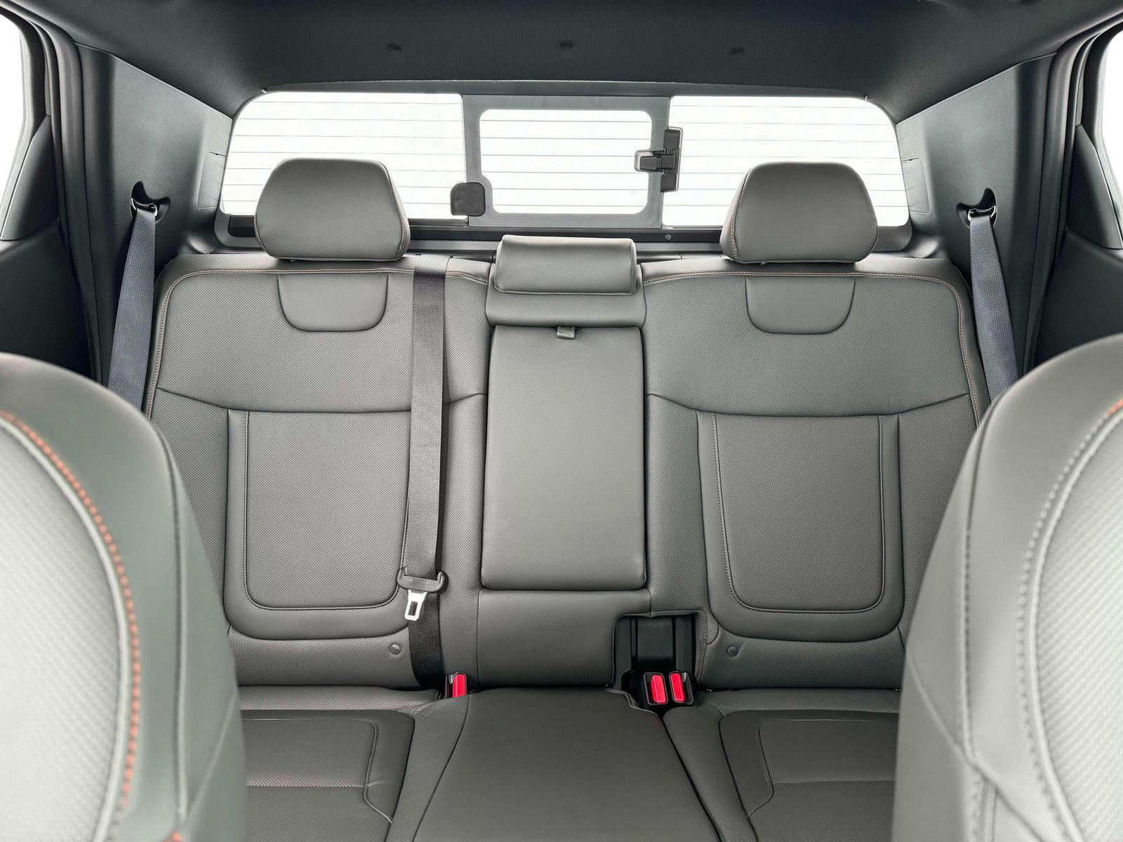 2025 Hyundai Santa Cruz Limited - Photo 18