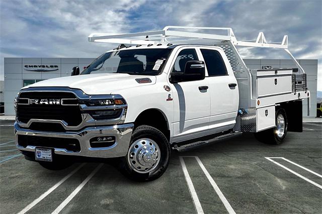 2025 RAM Ram 3500 Chassis Cab RAM 3500 TRADESMAN CREW CAB CHASSIS 4X4 60 CA 2025 RAM Ram 3500 Chassis Cab RAM 3500 TRADESMAN CREW CAB CHASSIS 4X4 60 CA