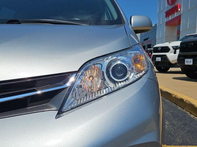 2019 Toyota Sienna XLE 7 Passenger