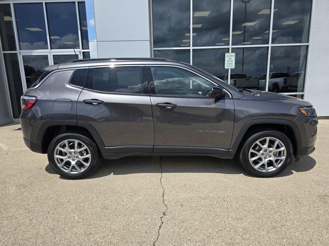 2022 Jeep Compass Latitude Lux 4x4
