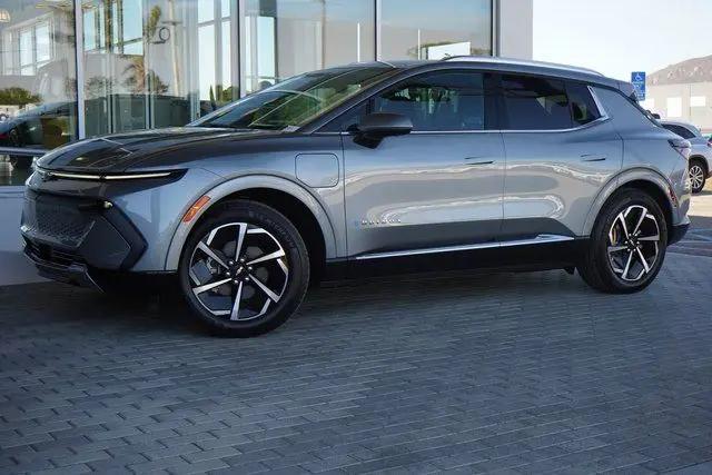 2025 Chevrolet Equinox LT 2
