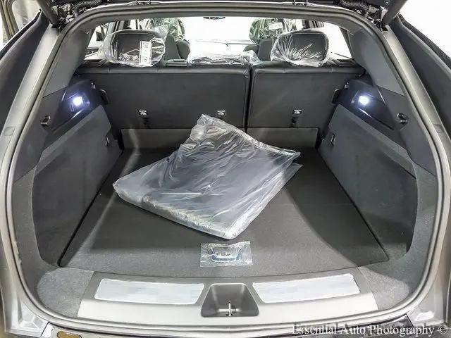 2025 Cadillac iQ Sport w/1SF