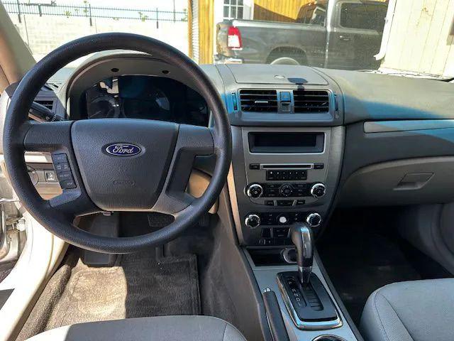2010 Ford Fusion S