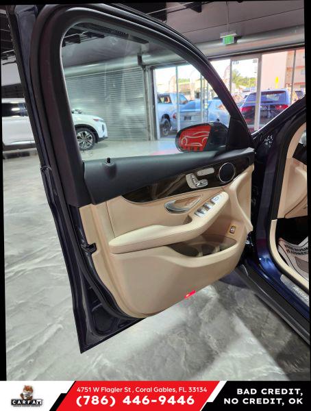 2017 Mercedes-Benz GLC 300