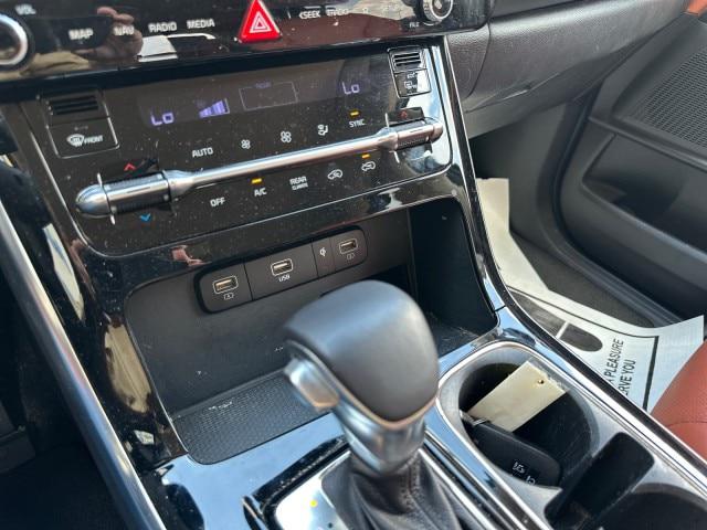 2024 Kia Carnival MPV SX