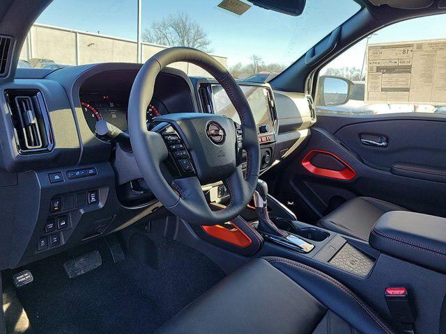 2025 Nissan Frontier Crew Cab PRO-4X 4x4