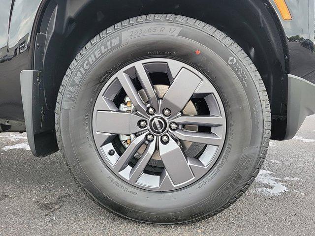 2025 Nissan Frontier Crew Cab SV 4x4