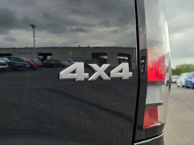 2025 Nissan Frontier Crew Cab SV 4x4