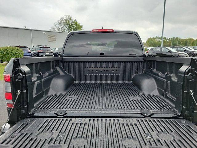 2025 Nissan Frontier Crew Cab SV 4x4