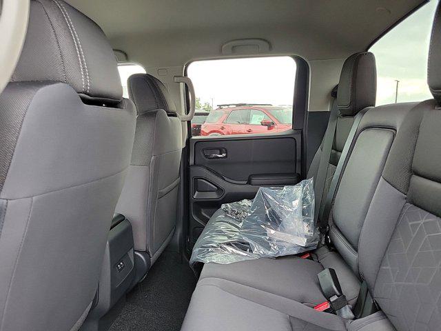 2025 Nissan Frontier Crew Cab SV 4x4