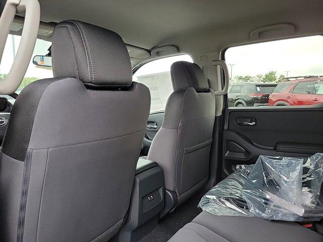 2025 Nissan Frontier Crew Cab SV 4x4