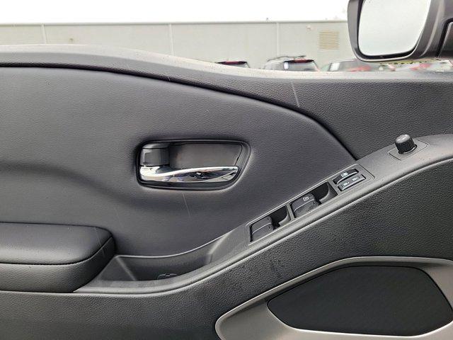 2025 Nissan Frontier Crew Cab SV 4x4