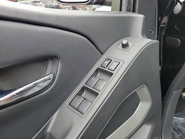 2025 Nissan Frontier Crew Cab SV 4x4