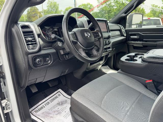 2024 Ram 3500 Big Horn Crew Cab 4x4 8' Box