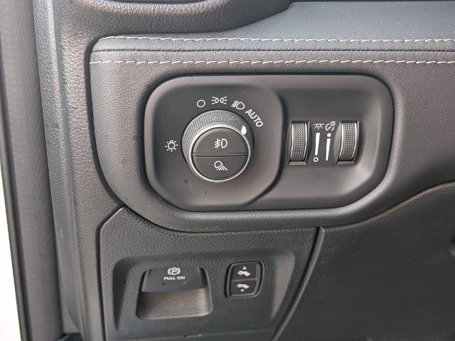 2024 Ram 1500 Limited Crew Cab 4x4 57 Box