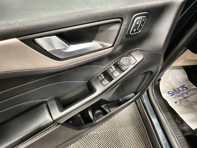 2022 Ford Escape SEL Hybrid
