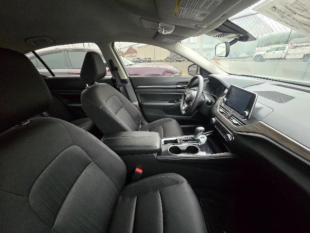 2023 Nissan Altima SV FWD