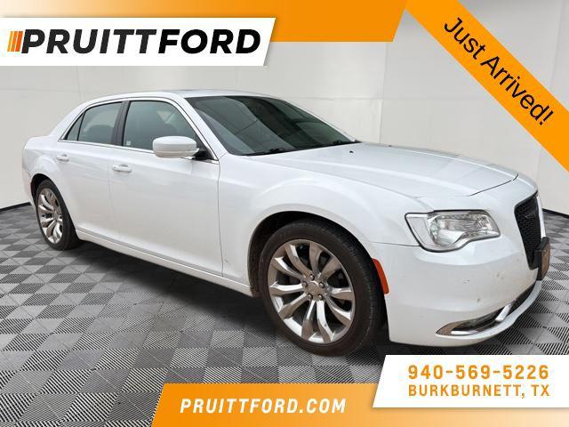 2020 Chrysler 300 Touring L for sale in Burkburnett, TX