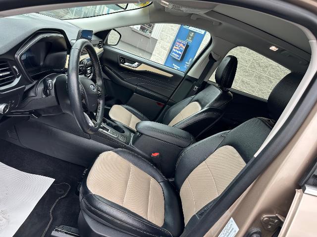 2021 Ford Escape Titanium Hybrid
