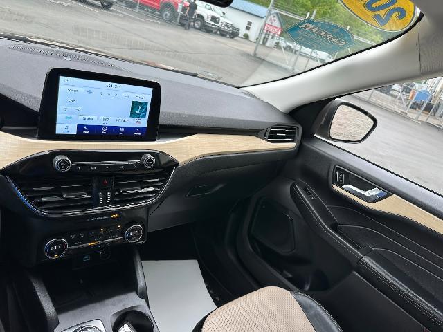 2021 Ford Escape Titanium Hybrid