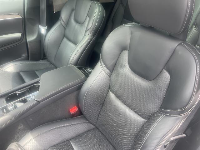 2022 Volvo XC90 T6 Inscription 7 Passenger
