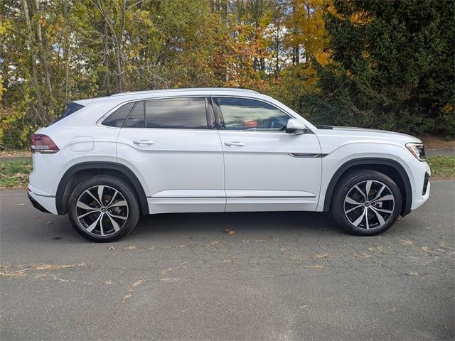 2025 Volkswagen Atlas Cross Sport 2.0T SEL Premium R-Line