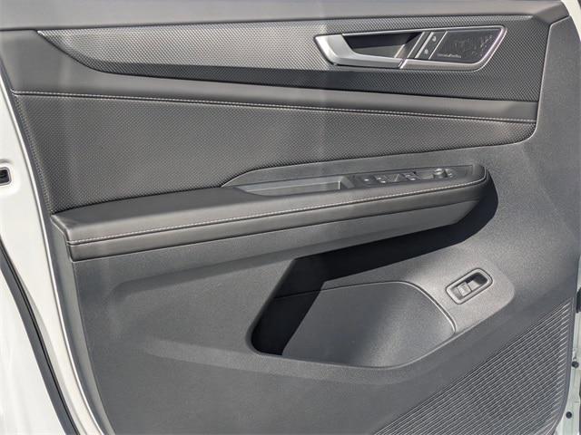 2025 Volkswagen Atlas Cross Sport 2.0T SEL Premium R-Line