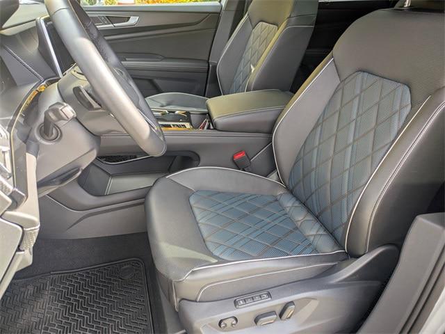 2025 Volkswagen Atlas Cross Sport 2.0T SEL Premium R-Line
