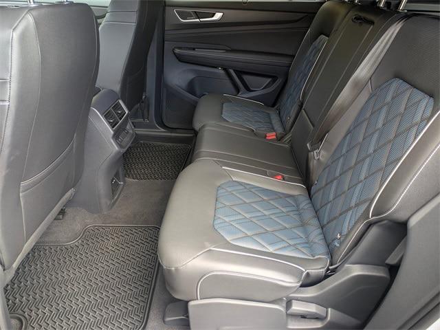 2025 Volkswagen Atlas Cross Sport 2.0T SEL Premium R-Line