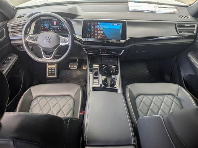 2025 Volkswagen Atlas Cross Sport 2.0T SEL Premium R-Line