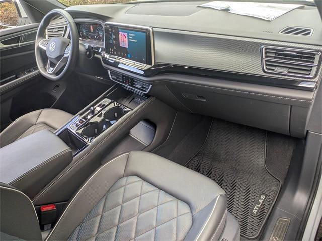 2025 Volkswagen Atlas Cross Sport 2.0T SEL Premium R-Line